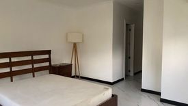 2 Bedroom Condo for rent in Urdaneta, Metro Manila near MRT-3 Ayala