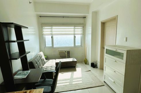 2 Bedroom Condo for rent in Berkeley Residences, Apolonio Samson, Metro Manila near LRT-1 Roosevelt