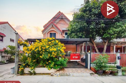 3 Bedroom Townhouse for sale in Mueang Samut Prakan, Samut Prakan near MRT Thipphawan