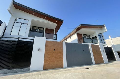 8 Bedroom House for sale in Sucol, Laguna