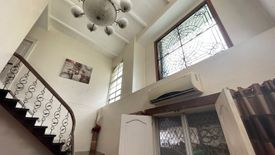 House for sale in Poblacion, Metro Manila