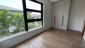 4 Bedroom House for sale in Almanza Dos, Metro Manila