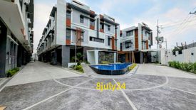 4 Bedroom House for sale in Bahay Toro, Metro Manila near LRT-1 Roosevelt