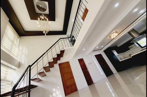 6 Bedroom House for Sale or Rent in Pulang Lupa Dos, Metro Manila