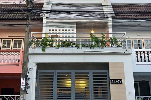 2 Bedroom Townhouse for rent in Khlongchan Villa, Saphan Sung, Bangkok