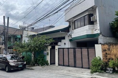5 Bedroom House for sale in Apolonio Samson, Metro Manila near LRT-1 Balintawak