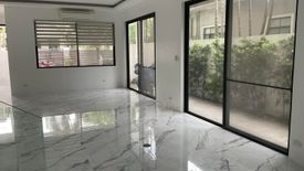 4 Bedroom House for rent in Pio Del Pilar, Metro Manila near MRT-3 Magallanes