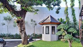 Rumah dijual dengan 5 kamar tidur di Karet Kuningan, Jakarta