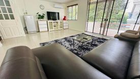 4 Bedroom House for rent in Khlong Toei Nuea, Bangkok near MRT Sukhumvit