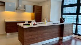 2 Bedroom Condo for sale in Garden Towers, San Lorenzo, Metro Manila near MRT-3 Ayala