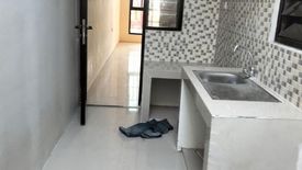 Rumah dijual dengan 5 kamar tidur di Kenjeran, Jawa Timur