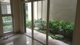 3 Bedroom Townhouse for rent in South Triangle, Metro Manila near MRT-3 Quezon Avenue