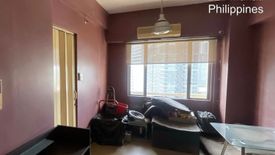 Condo for sale in Urdaneta, Metro Manila near MRT-3 Ayala