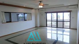 3 Bedroom House for sale in Urdaneta Village, Bangkal, Metro Manila near MRT-3 Magallanes