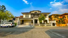 5 Bedroom House for sale in Poblacion, Metro Manila