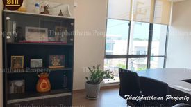 3 Bedroom Townhouse for sale in Thap Yao, Bangkok