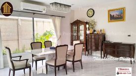 4 Bedroom House for sale in Dokmai, Bangkok