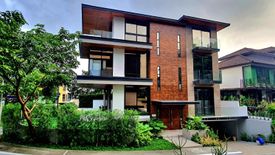 5 Bedroom House for sale in McKinley Hill, Metro Manila