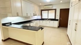 3 Bedroom House for rent in San Lorenzo, Metro Manila near MRT-3 Ayala