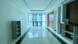 2 Bedroom Condo for sale in BGC, Metro Manila near MRT-3 Buendia