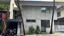 6 Bedroom House for sale in Highway Hills, Metro Manila near MRT-3 Boni