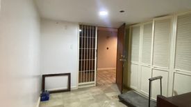 2 Bedroom Condo for rent in San Lorenzo, Metro Manila near MRT-3 Ayala