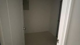 Condo for sale in Guadalupe Viejo, Metro Manila near MRT-3 Guadalupe