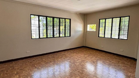 4 Bedroom House for rent in San Lorenzo, Metro Manila near MRT-3 Ayala