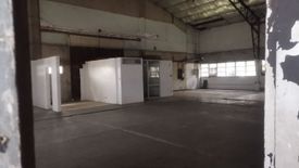 Warehouse / Factory for rent in Urdaneta, Metro Manila near MRT-3 Ayala