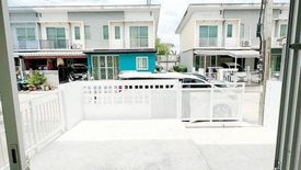 3 Bedroom Townhouse for sale in Khlong Kum, Bangkok