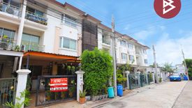 3 Bedroom Townhouse for sale in Samrong Nuea, Samut Prakan near MRT Si Bearing