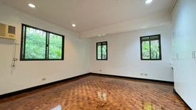 4 Bedroom House for rent in Dasmariñas North, Metro Manila near MRT-3 Ayala