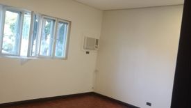 3 Bedroom House for rent in Urdaneta, Metro Manila near MRT-3 Ayala