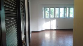 3 Bedroom House for rent in Urdaneta, Metro Manila near MRT-3 Ayala