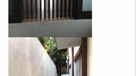 3 Bedroom House for rent in San Lorenzo, Metro Manila near MRT-3 Ayala