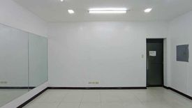 Commercial for rent in Highway Hills, Metro Manila near MRT-3 Boni