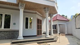 Rumah dijual dengan 9 kamar tidur di Alam Jaya, Banten