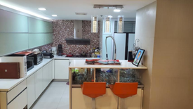 4 Bedroom Condo for sale in Tambo, Metro Manila