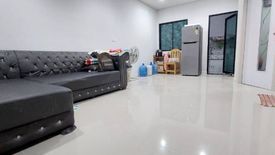 3 Bedroom Townhouse for sale in Bang Phra, Chachoengsao