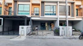 3 Bedroom Townhouse for sale in Bang Phra, Chachoengsao