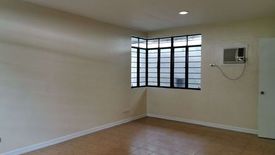 3 Bedroom House for rent in San Lorenzo, Metro Manila near MRT-3 Ayala