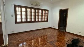 4 Bedroom House for rent in Dasmariñas North, Metro Manila near MRT-3 Ayala