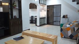 5 Bedroom House for rent in Talon Kuatro, Metro Manila