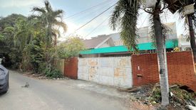 Rumah dijual dengan 6 kamar tidur di Tomang, Jakarta