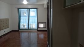 Condo for rent in Poblacion, Metro Manila