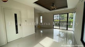 3 Bedroom House for sale in Viranya Wongwaen-Onnut, Prawet, Bangkok