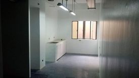 Office for rent in Pio Del Pilar, Metro Manila near MRT-3 Magallanes