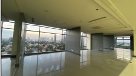 Office for rent in South Triangle, Metro Manila near MRT-3 Quezon Avenue