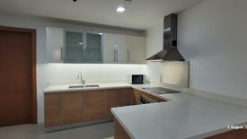 2 Bedroom Condo for rent in Park Terraces, San Lorenzo, Metro Manila near MRT-3 Ayala