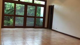 4 Bedroom House for rent in Dasmariñas North, Metro Manila near MRT-3 Ayala